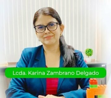 Licenciada en pedagogia karina zambrano